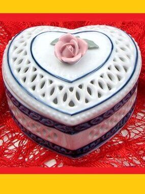 Woven Porcelain Heart Trinket Box with Pink Rose on Top 4" wide by 3" tall 33541